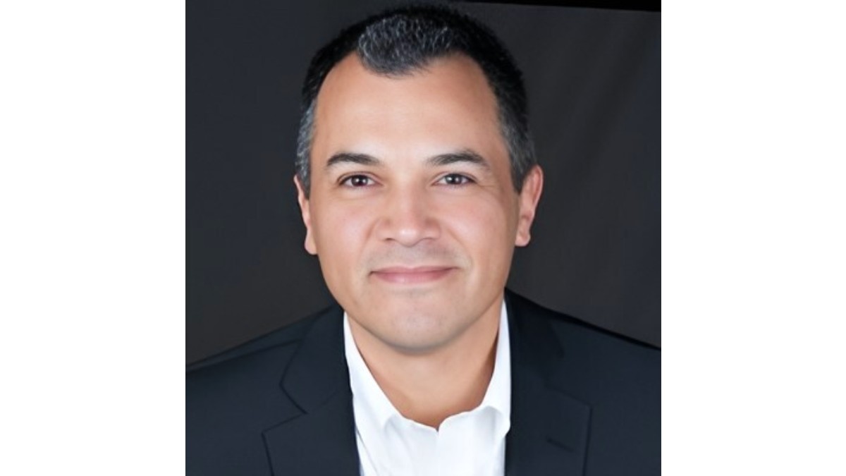 Mark Quiroz se une a Sharp como gerente de división de pantallas