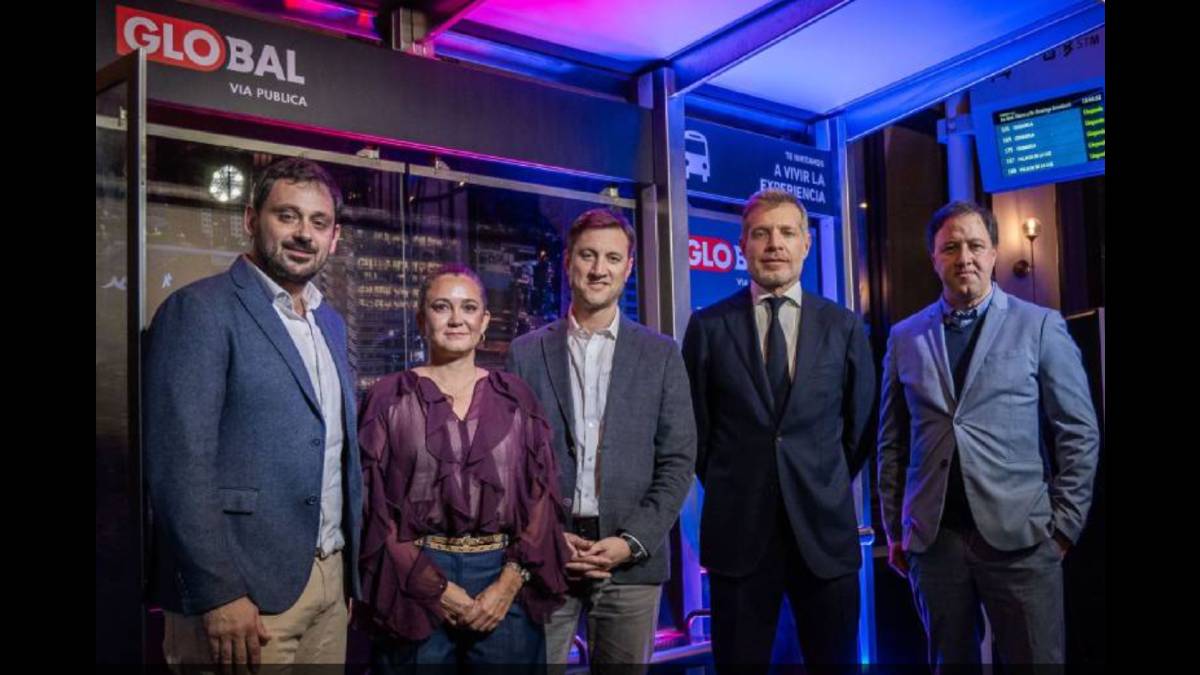 Global Vía Pública presentó los nuevos refugios inteligentes