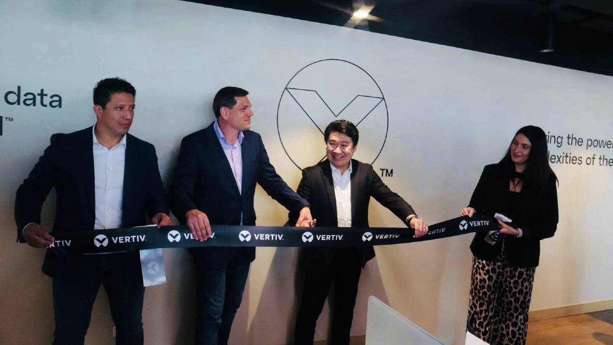 Vertiv inaugura un hub de servicios empresariales en Bogotá