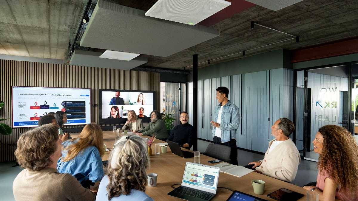 Shure revela o futuro dos espaços de trabalho movidos a IA