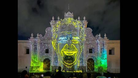 Christie ilumina el Festival de la Luz de Antigua Guatemala