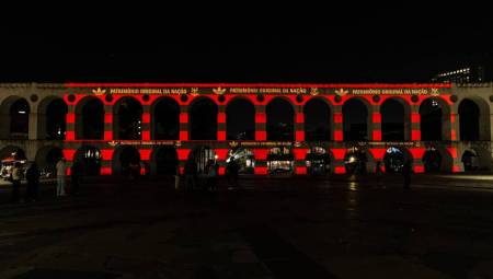 ON iluminó los Arcos da Lapa con Christie